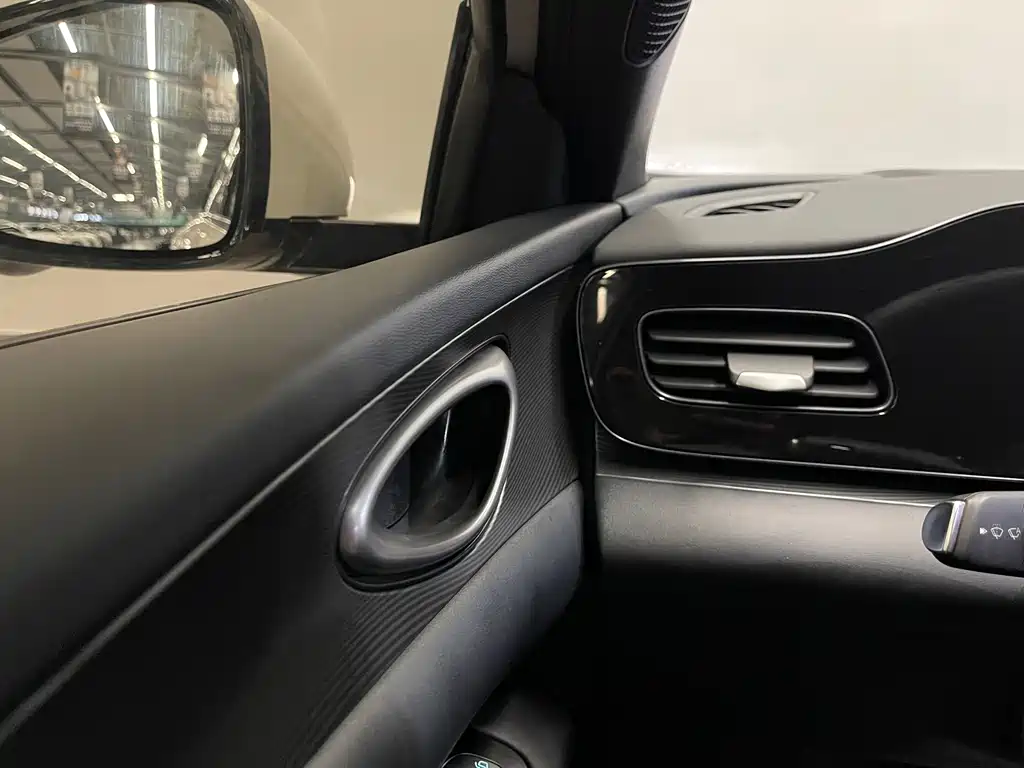 BYD Seal 06 — миниатюра 32