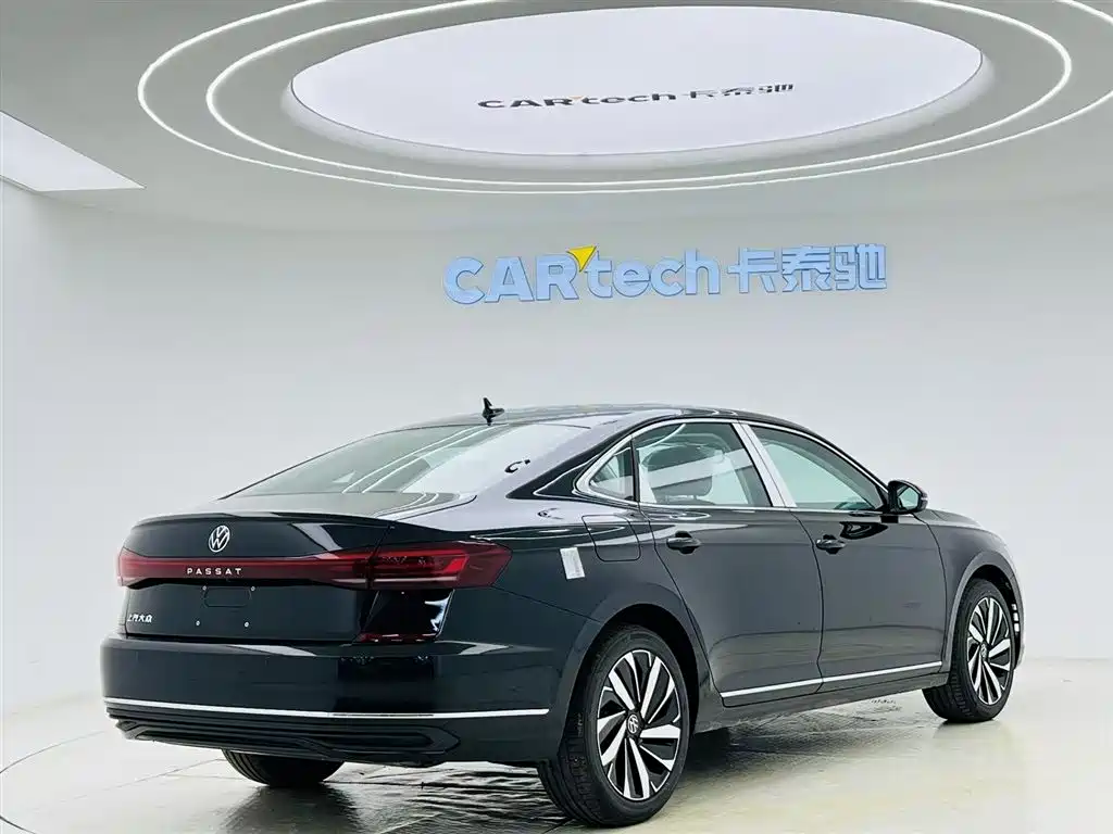 Volkswagen Passat 2026 330TSI Elite