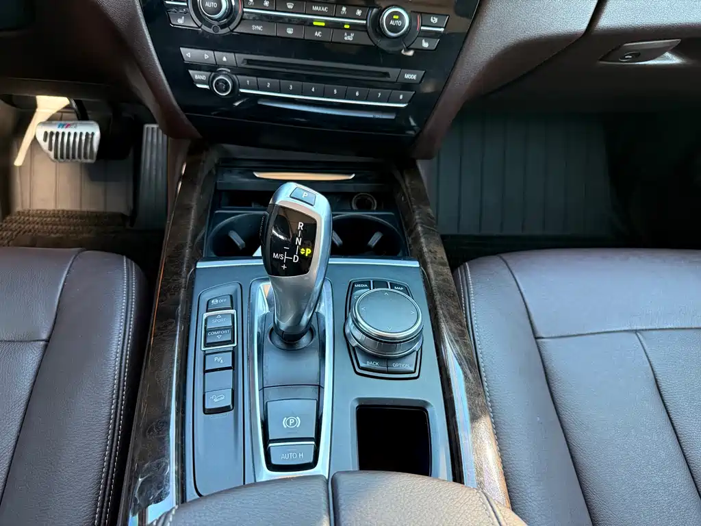 BMW X5 (Import) — миниатюра 15