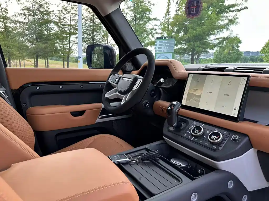 Land Rover Defender — миниатюра 11