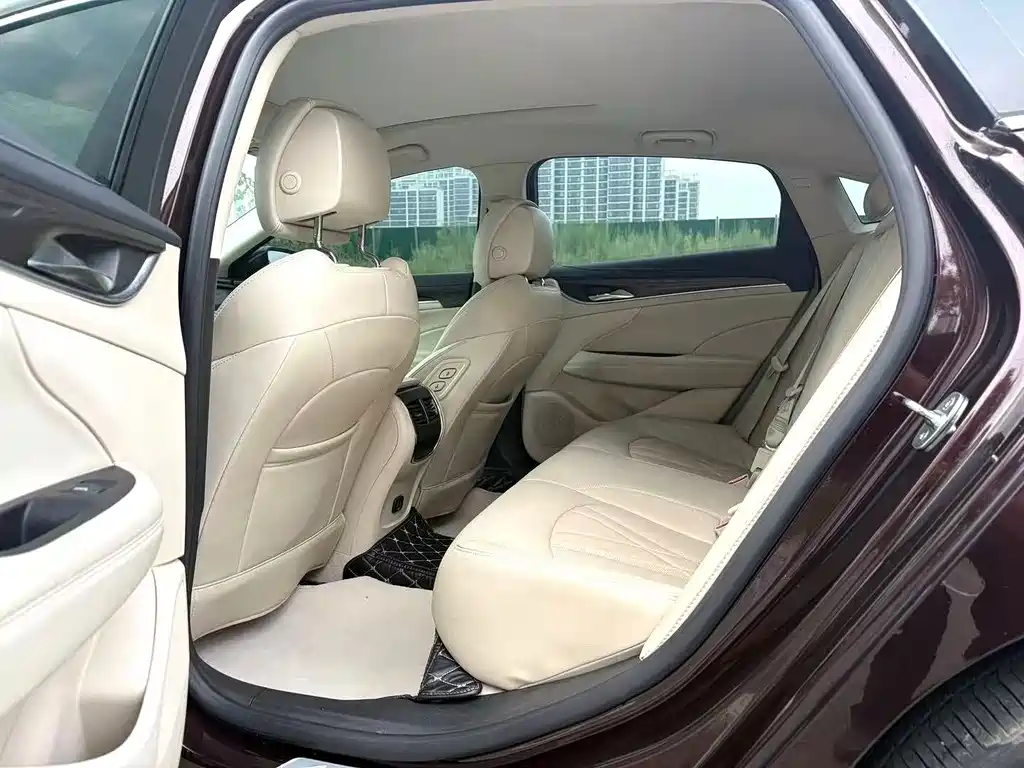 Buick LaCrosse — миниатюра 6