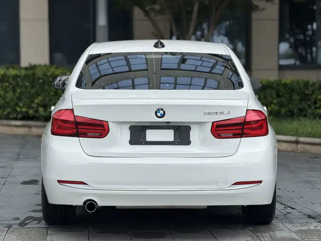 BMW 3 Series — миниатюра 9