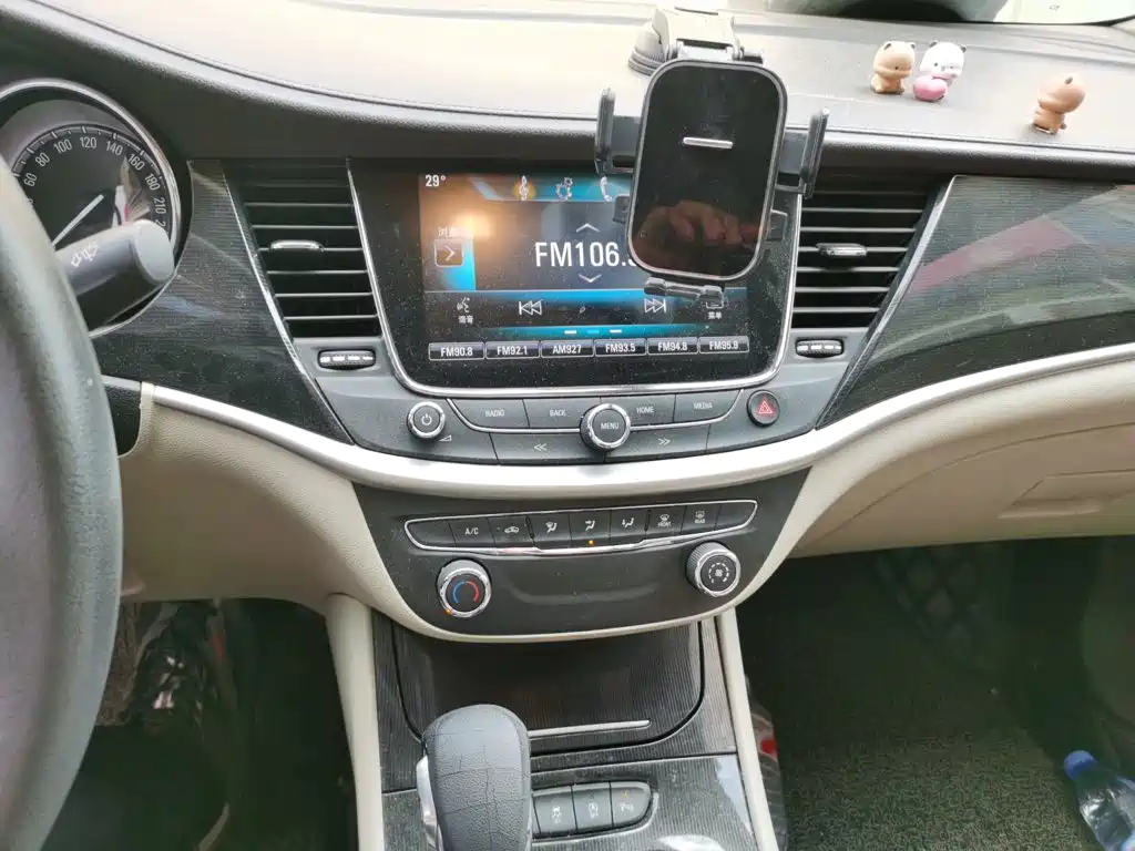 Buick Verano — миниатюра 9