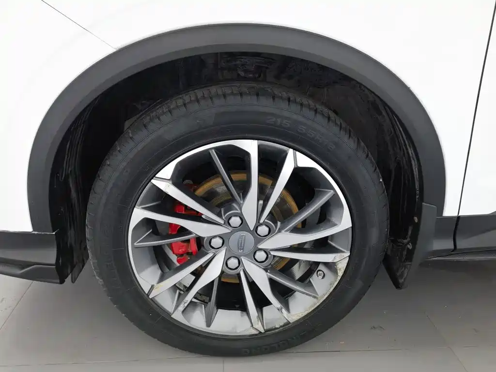 Geely Binyue — миниатюра 17