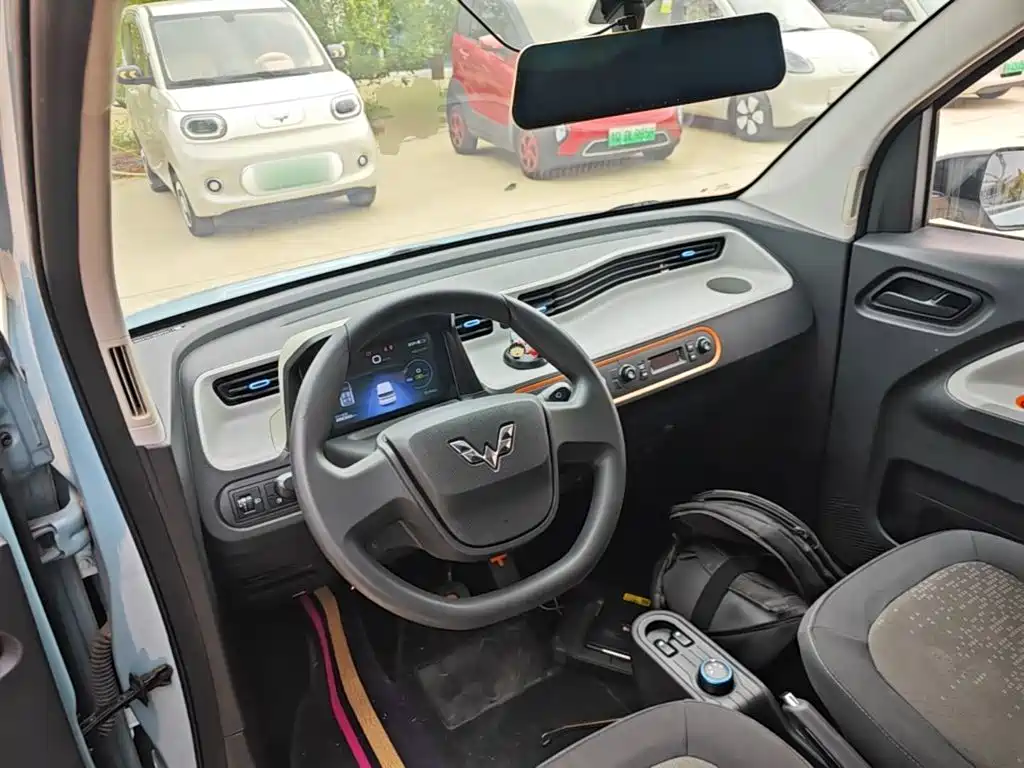 Wuling MINIEV — миниатюра 10