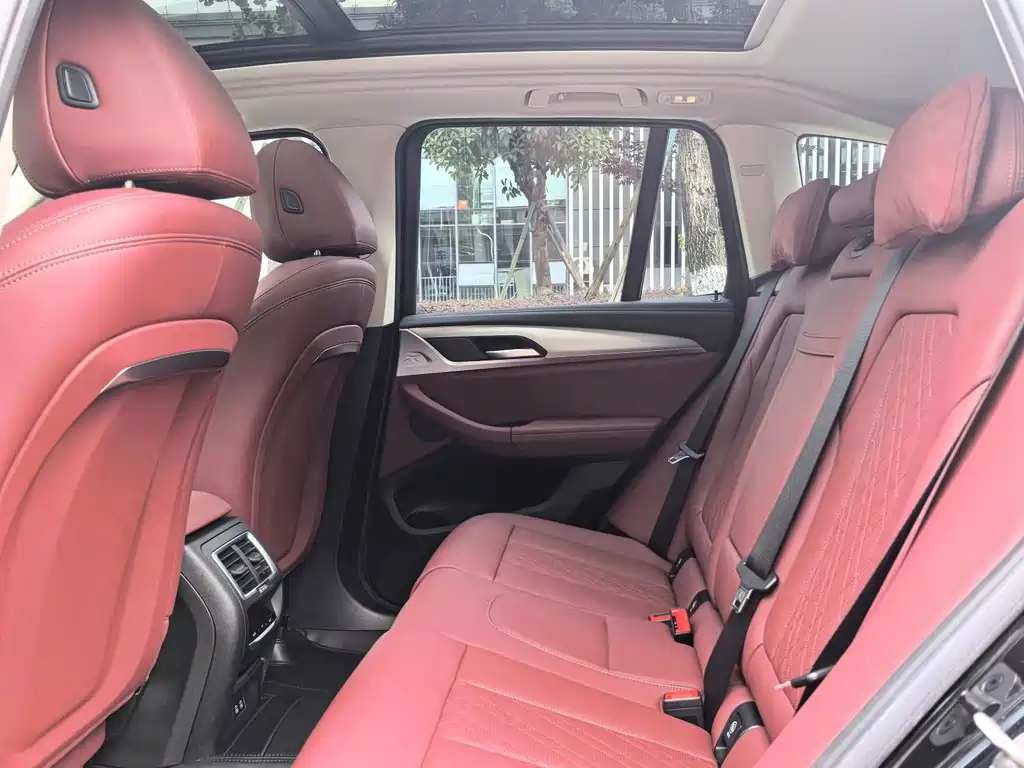BMW iX3 — миниатюра 6