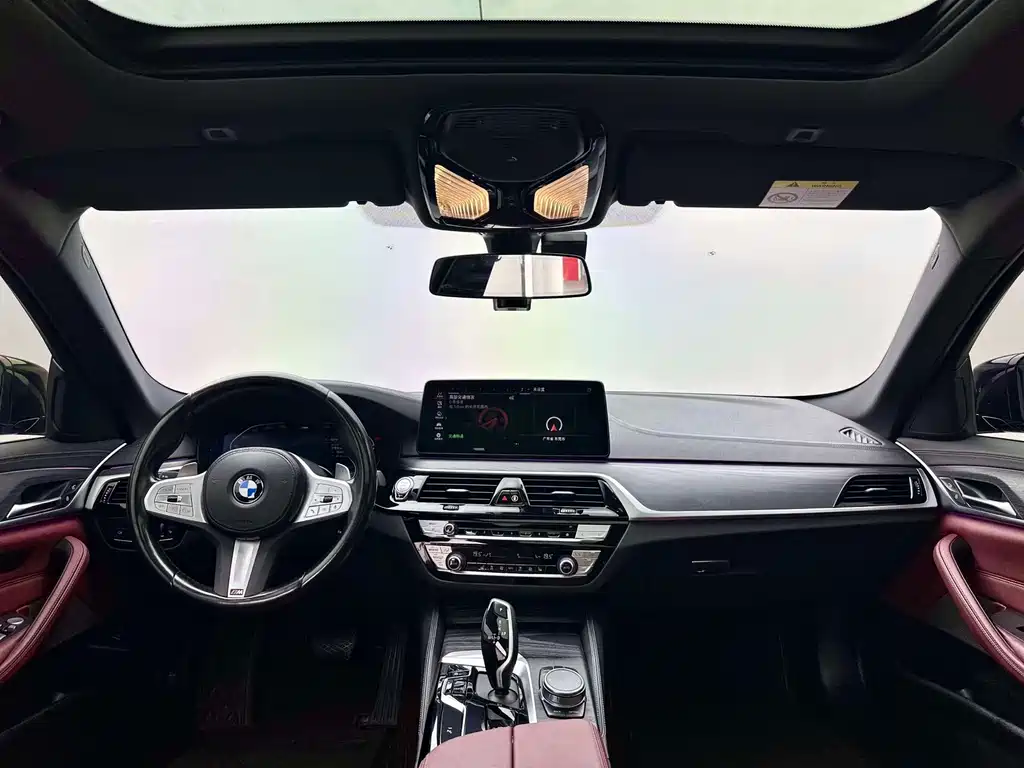 BMW 5 Series — миниатюра 3