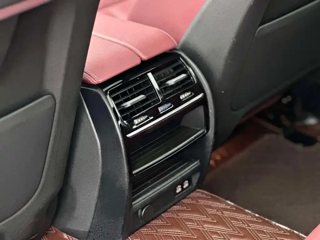 BMW 5 Series — миниатюра 10