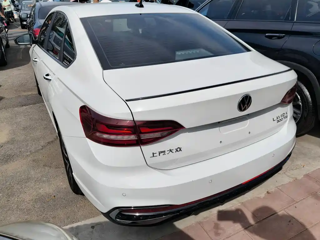 Volkswagen Lavida — миниатюра 6