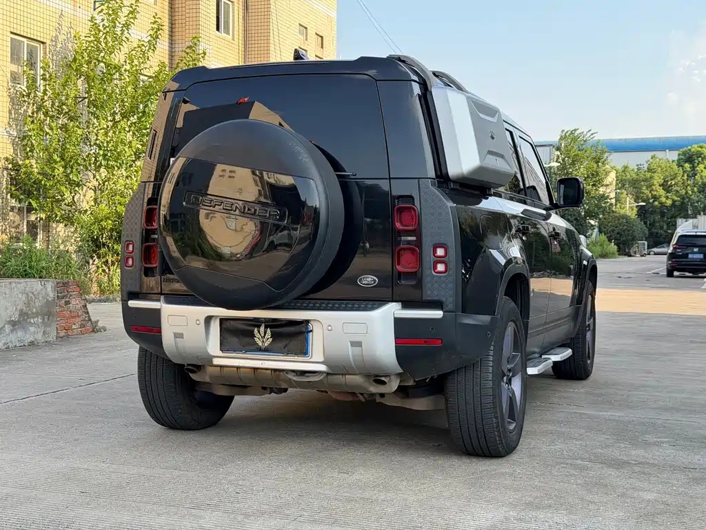 Land Rover Defender — миниатюра 15