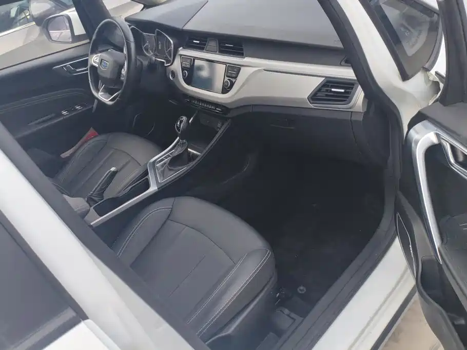Geely Vision X3 — миниатюра 8