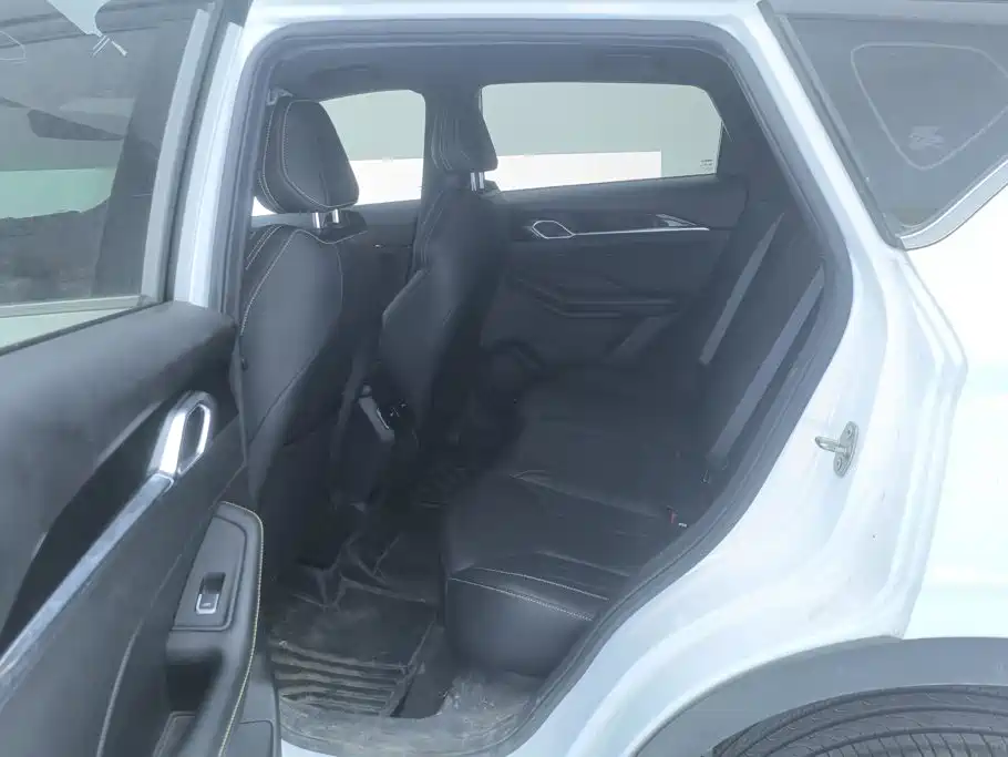 Geely Binyue — миниатюра 11