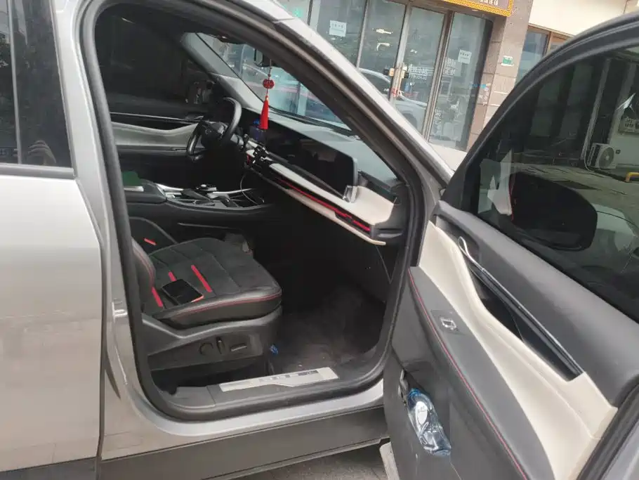 Ford Edge — миниатюра 8