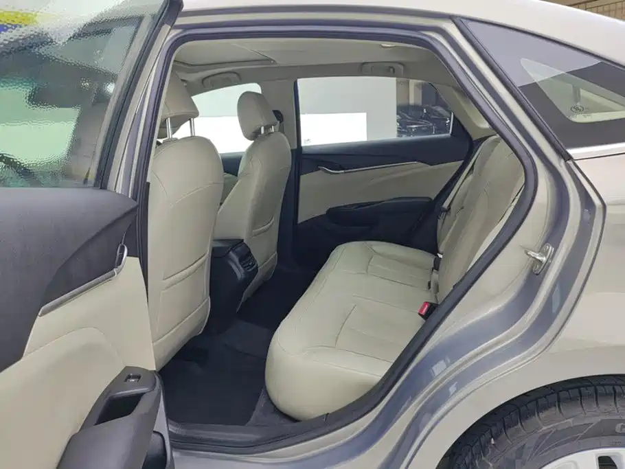 Buick Excelle — миниатюра 11