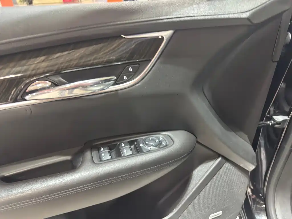 Cadillac XT5 — миниатюра 16