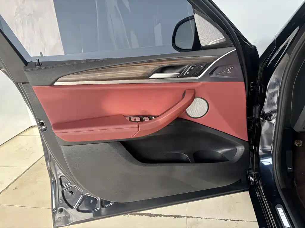 BMW X3 — миниатюра 10
