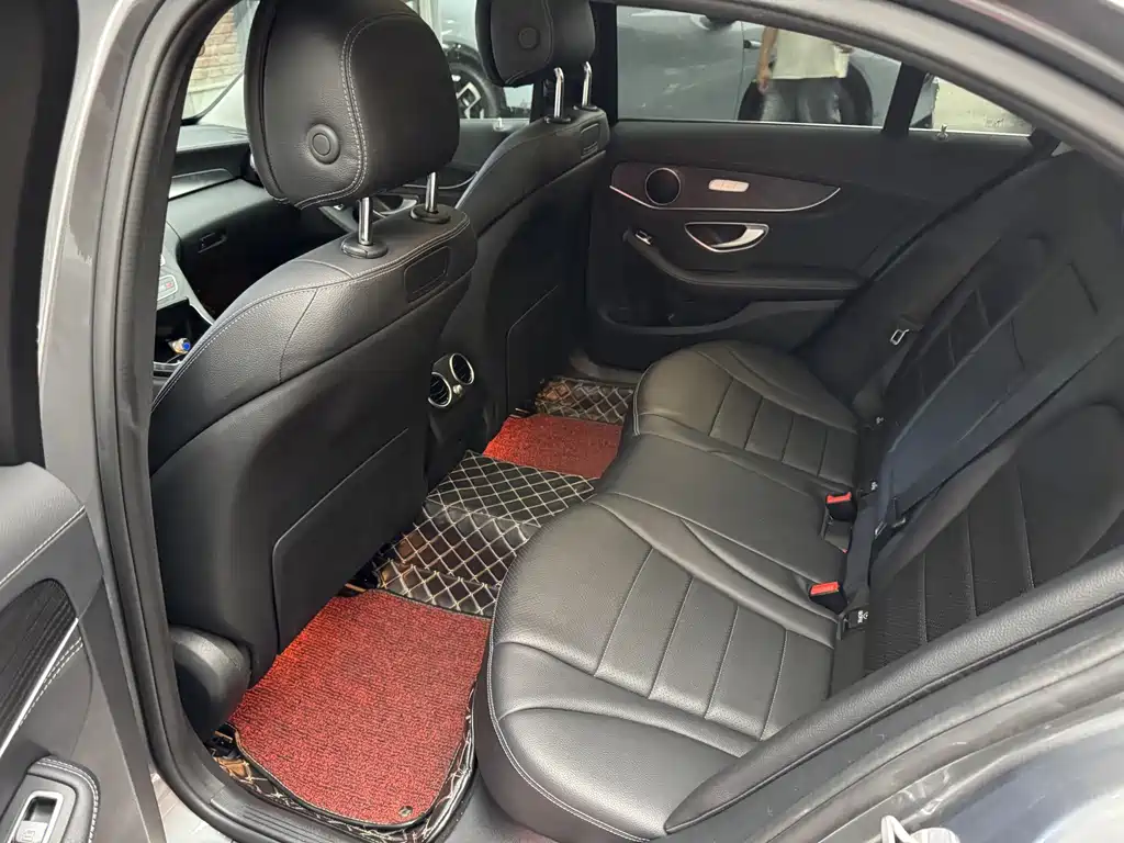 Mercedes-Benz C-Class — миниатюра 9