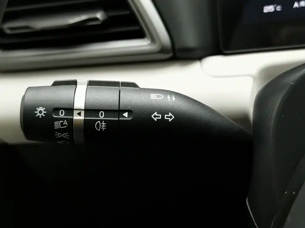 BYD Yuan UP — миниатюра 21