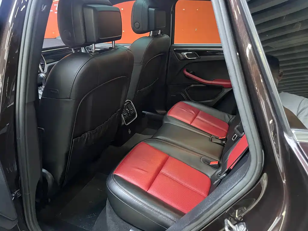 Porsche Macan — миниатюра 15