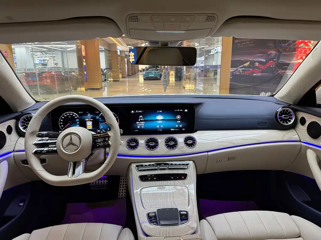 Mercedes-Benz E-Class (Import) — миниатюра 14