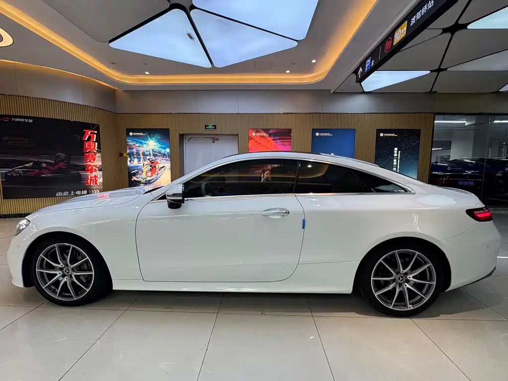 Mercedes-Benz E-Class (Import) — миниатюра 8