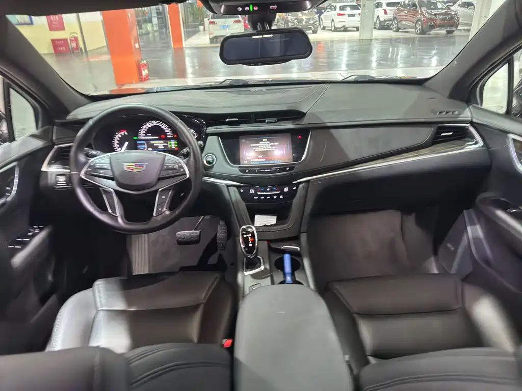 Cadillac XT5 — миниатюра 11