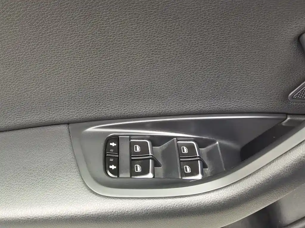 Audi A6L — миниатюра 9