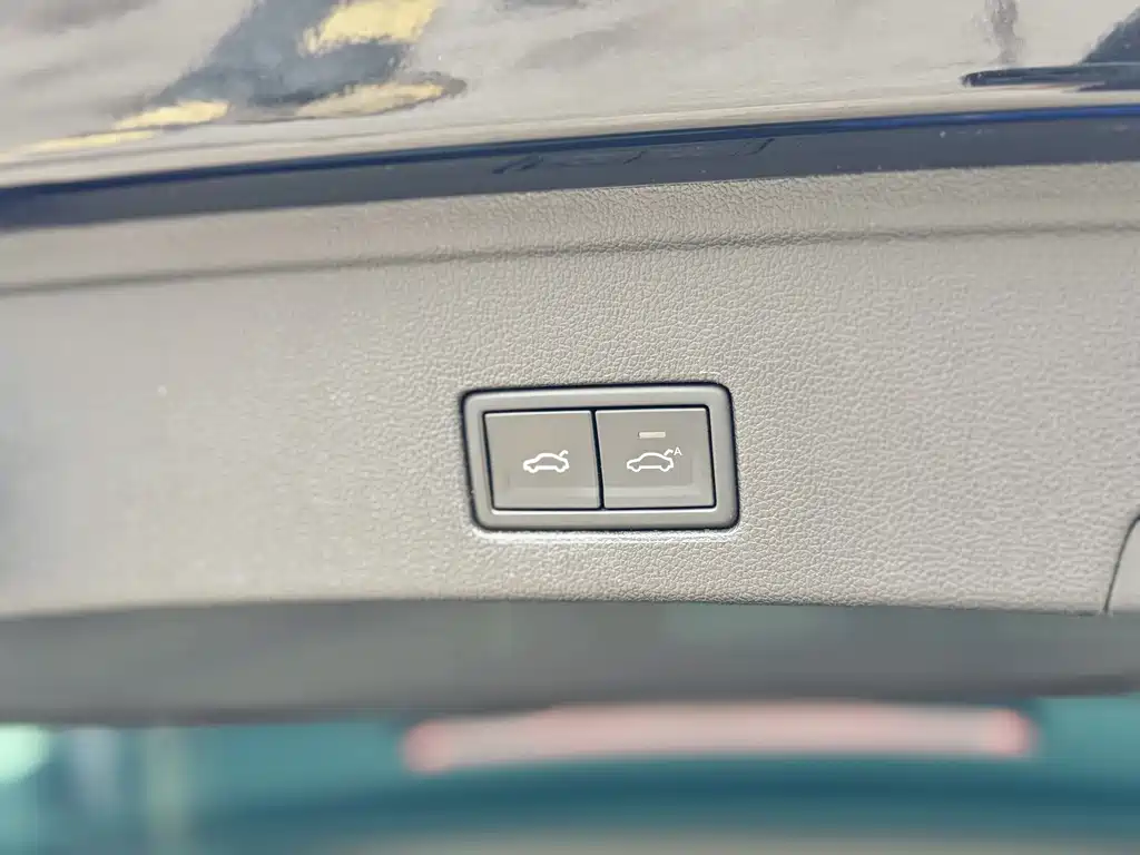 Volkswagen Touareg — миниатюра 19