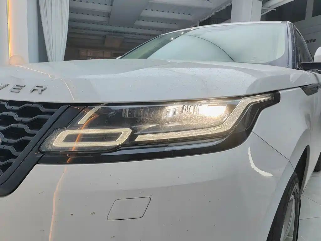Land Rover Velar — миниатюра 18