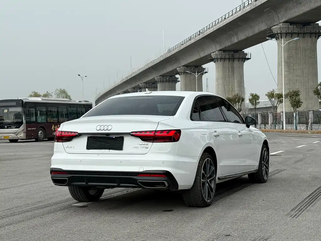 Audi A4L — миниатюра 4