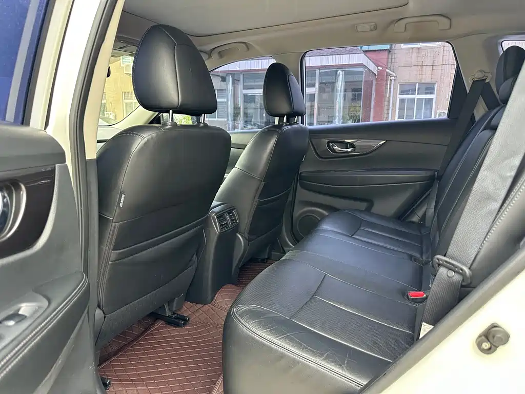 Nissan X-Trail — миниатюра 5