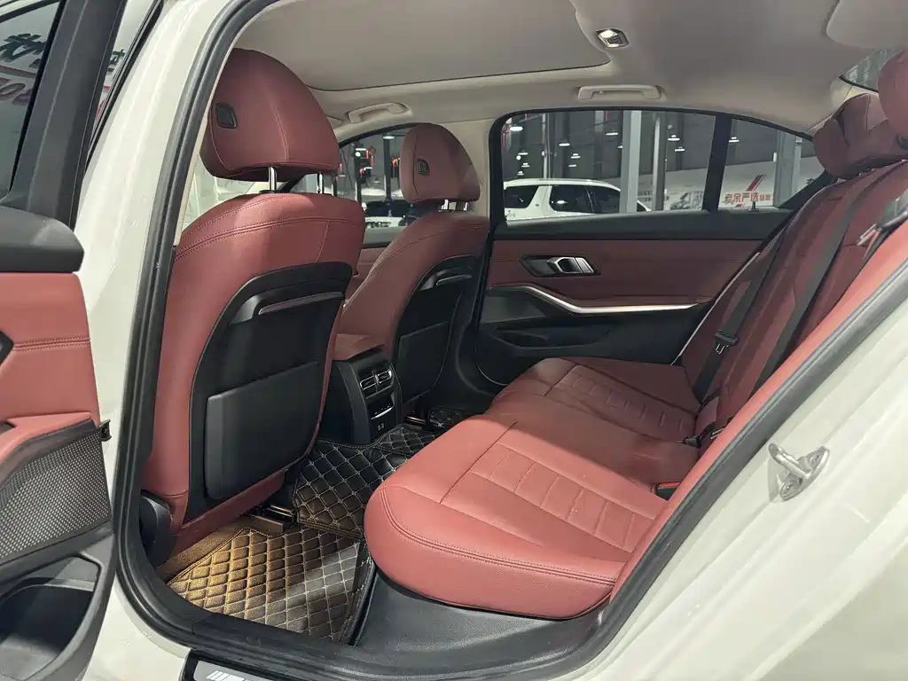 BMW 3 Series — миниатюра 4