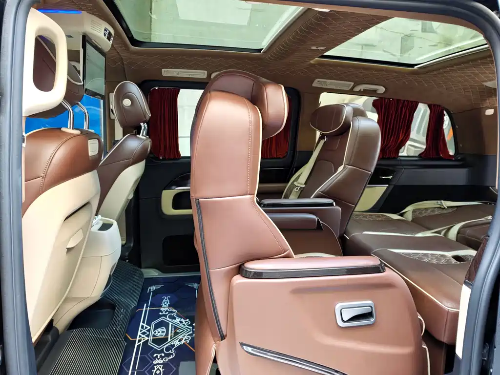 Mercedes-Benz V-Class — миниатюра 5