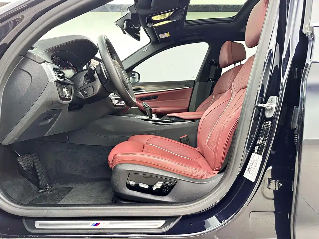 BMW 5 Series — миниатюра 3