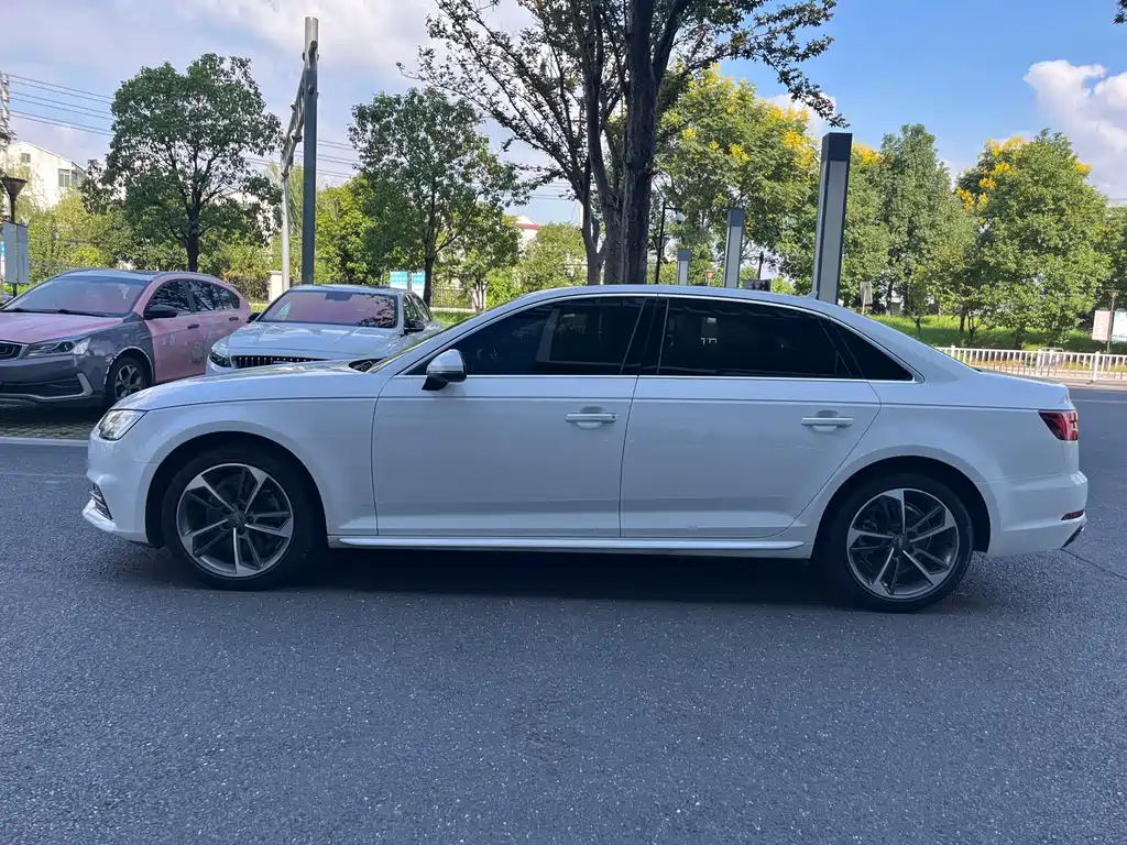 Audi A4L — миниатюра 2