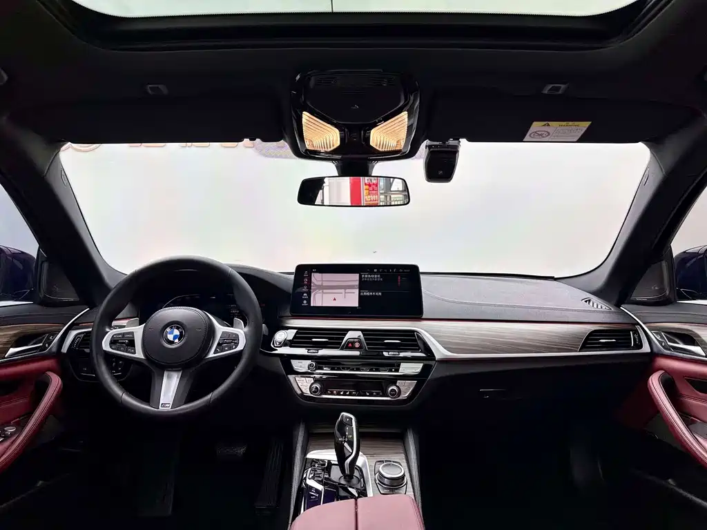 BMW 5 Series — миниатюра 5