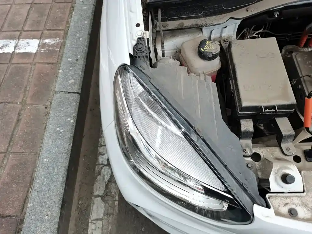 Roewe Clever — миниатюра 20