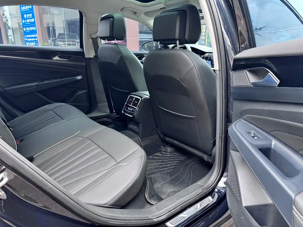 Volkswagen Passat — миниатюра 12