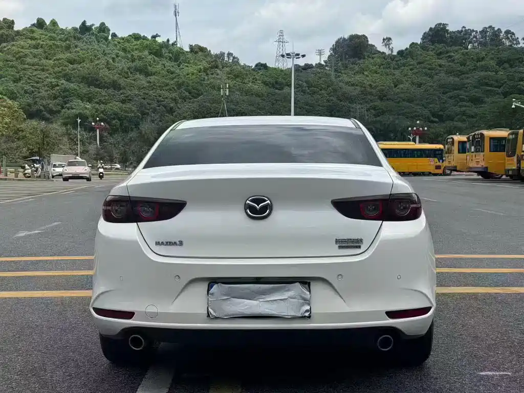 Mazda 3 Axela — миниатюра 8