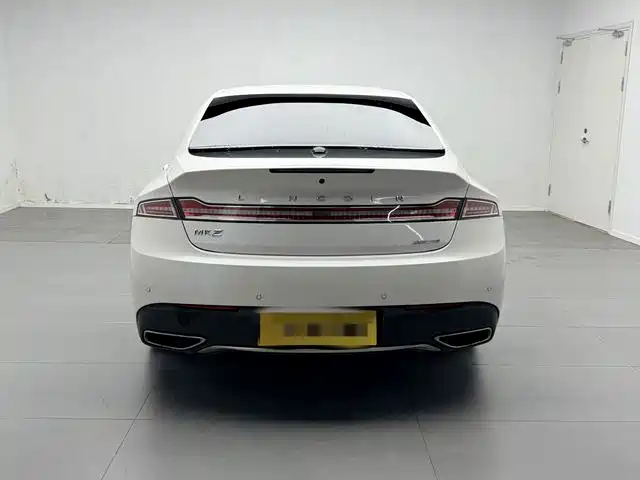 Lincoln MKZ — миниатюра 5