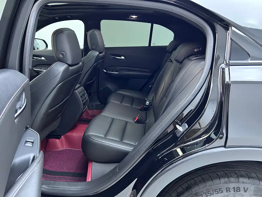 Cadillac XT4 2018 28T Luxury Sport