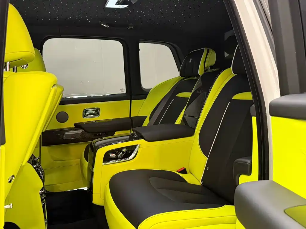 Rolls-Royce Cullinan — миниатюра 7
