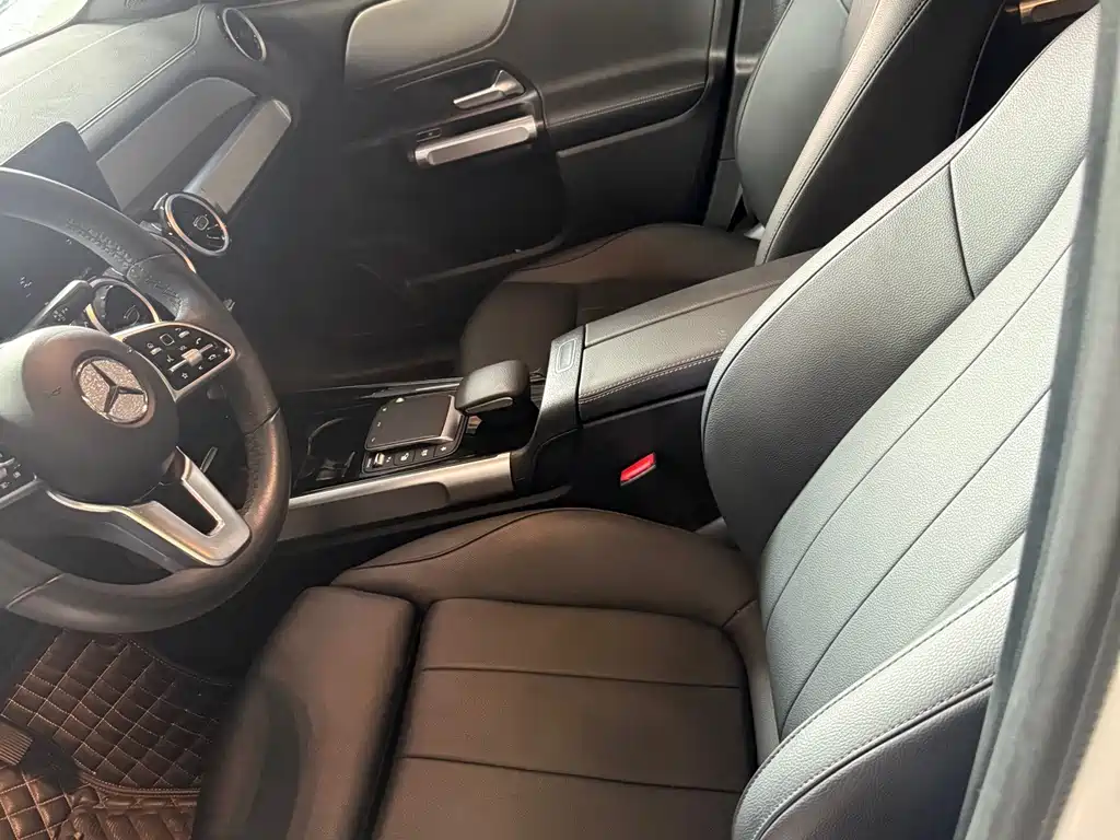 Mercedes-Benz GLB — миниатюра 4