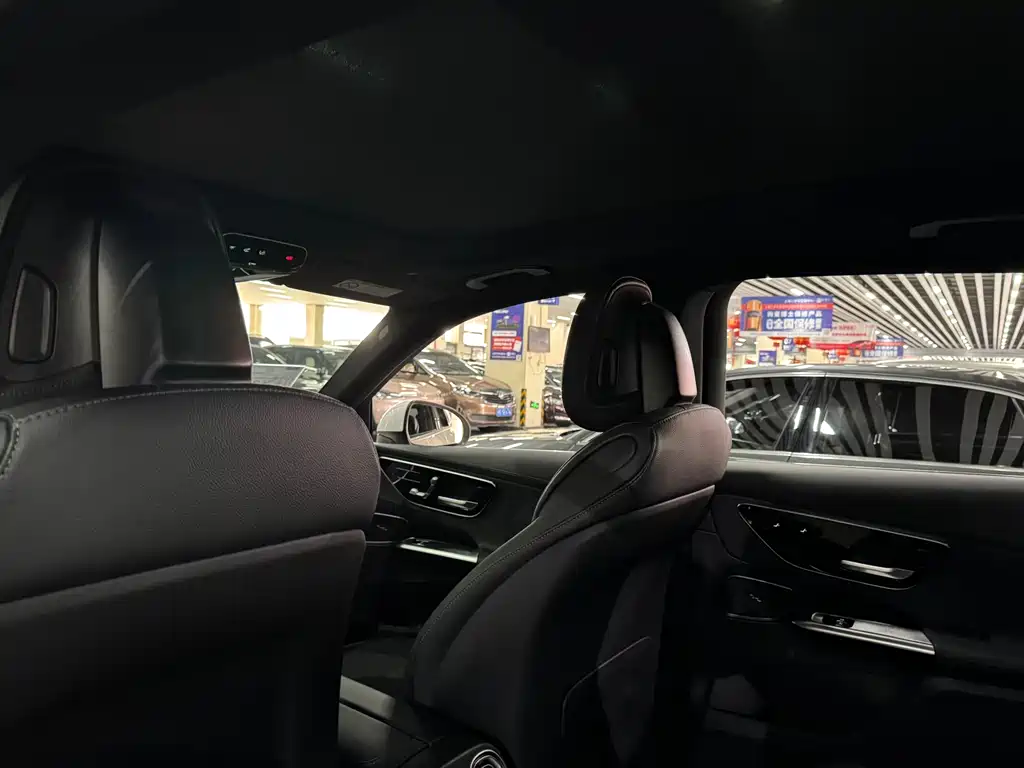Mercedes-Benz GLC 2024 GLC 260 L 4MATIC 5 мест