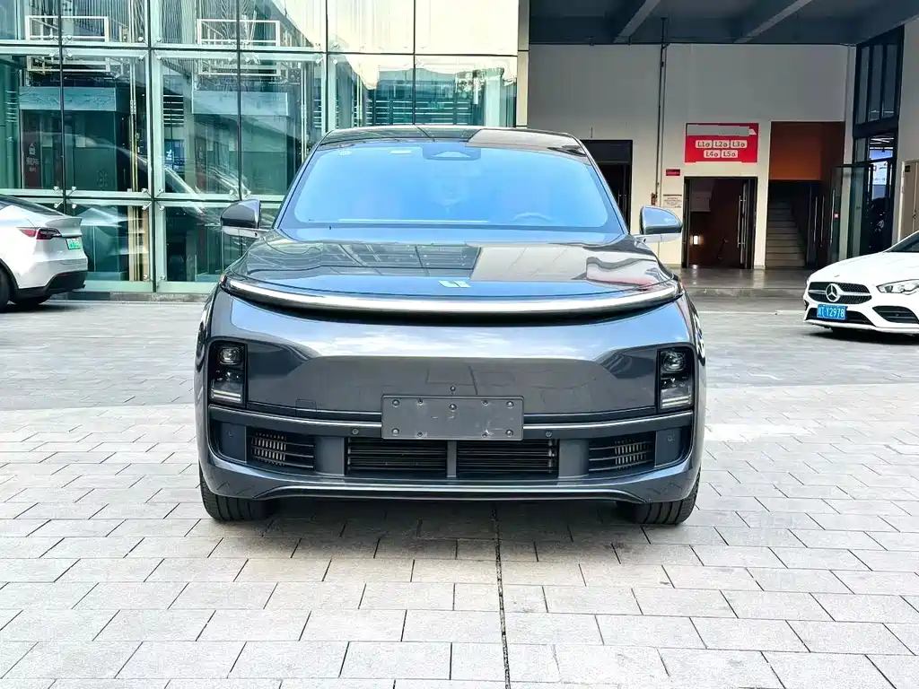 Li Auto Li L8 — миниатюра 2