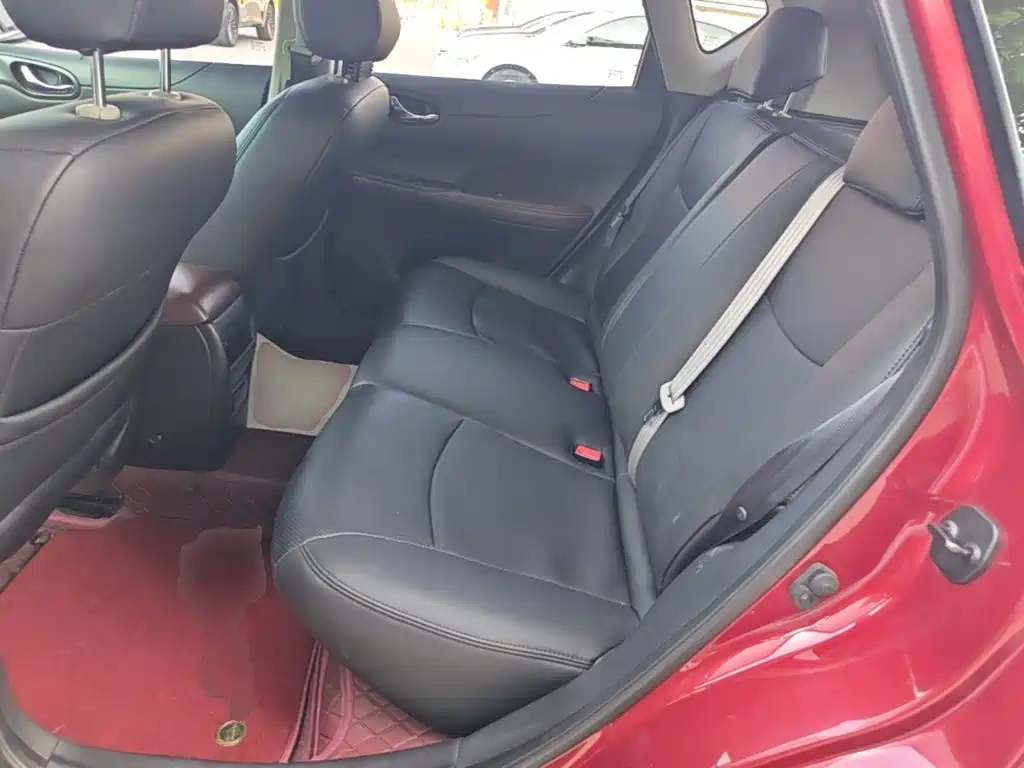 Nissan Tiida — миниатюра 17