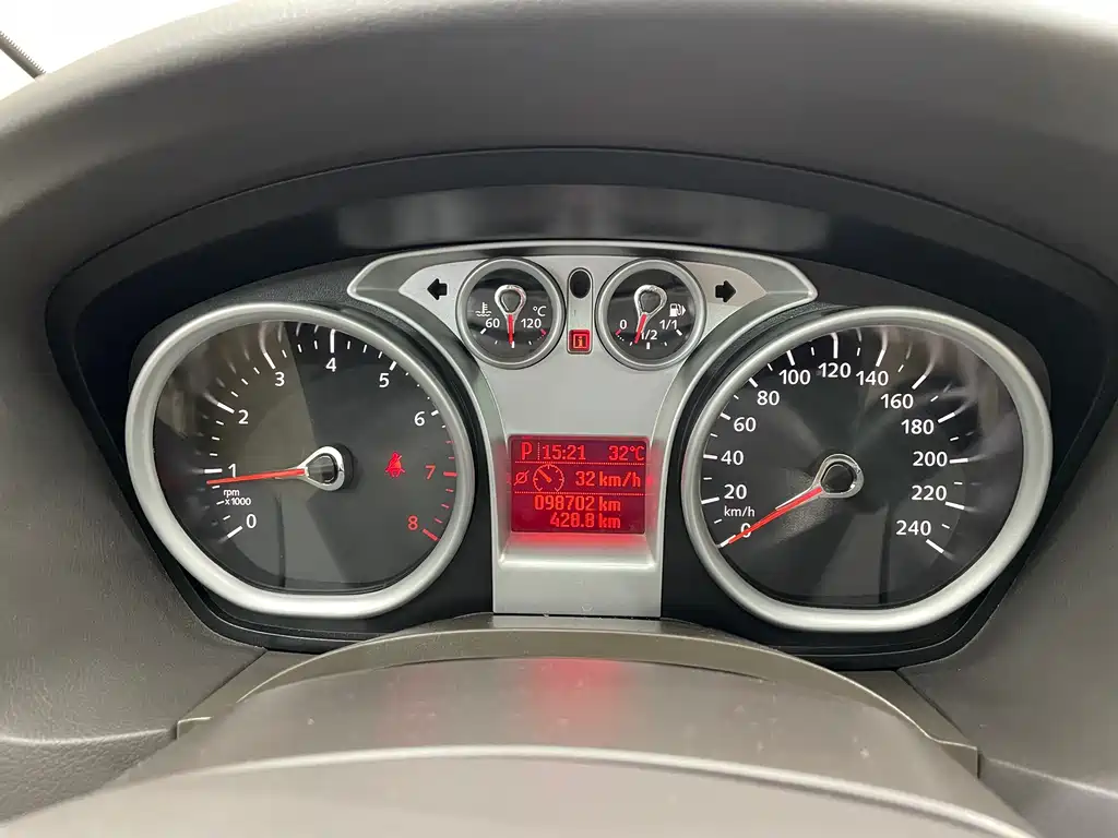 Ford Focus — миниатюра 21