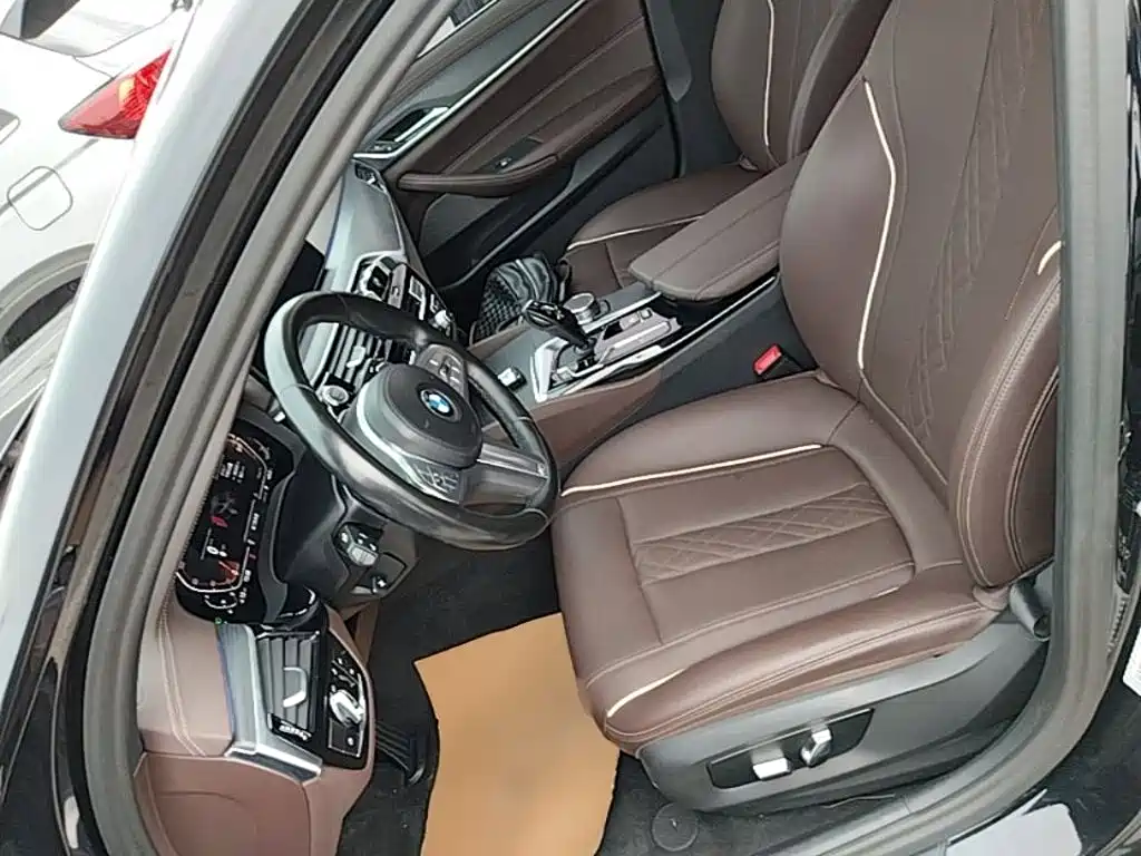 BMW 5 Series — миниатюра 15