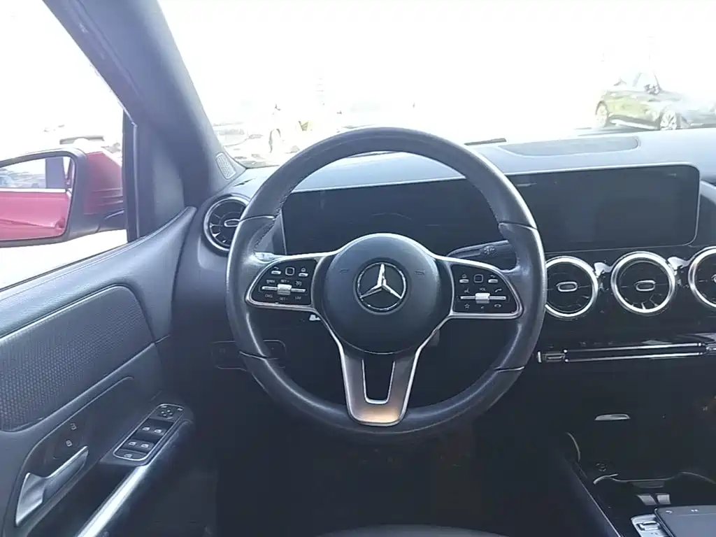 Mercedes-Benz B-Class — миниатюра 15