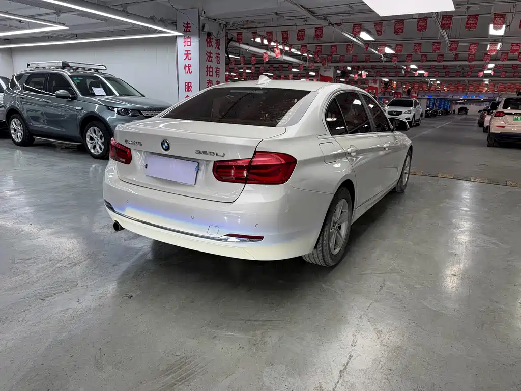 BMW 3 Series — миниатюра 11